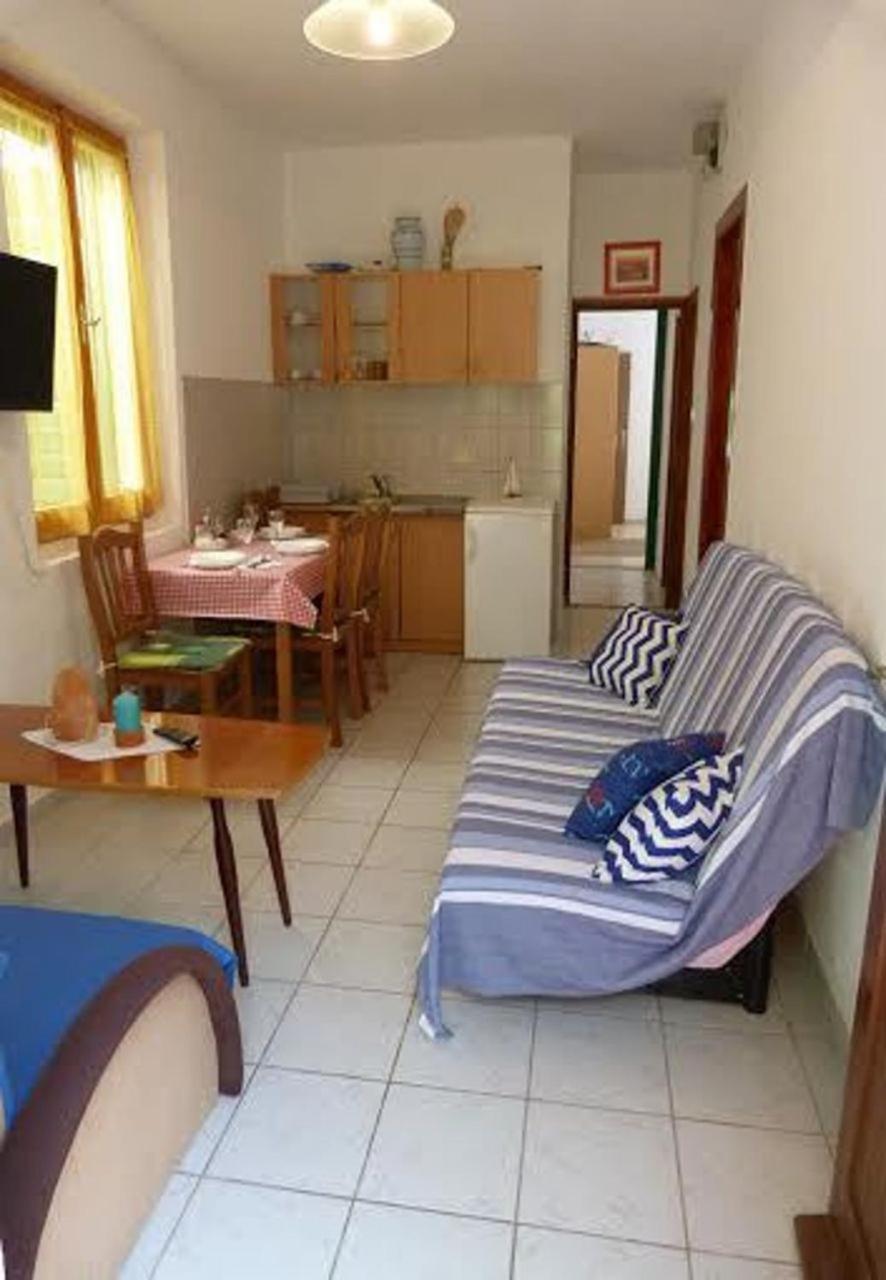 Holiday Home Villa Jadran - 10 M From Beach 프레코 외부 사진