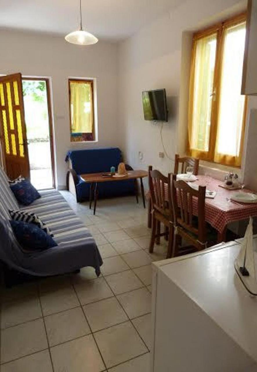 Holiday Home Villa Jadran - 10 M From Beach 프레코 외부 사진