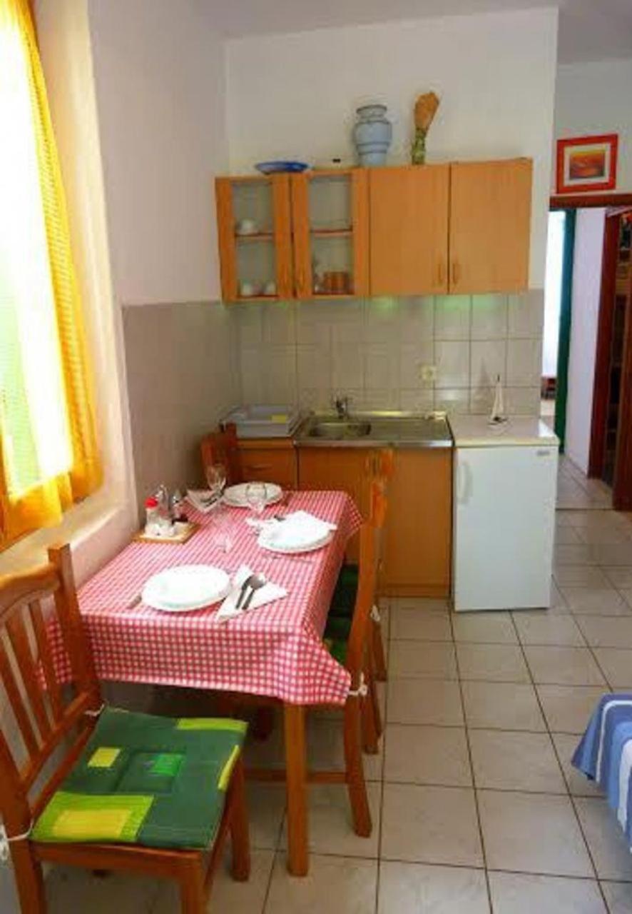 Holiday Home Villa Jadran - 10 M From Beach 프레코 외부 사진